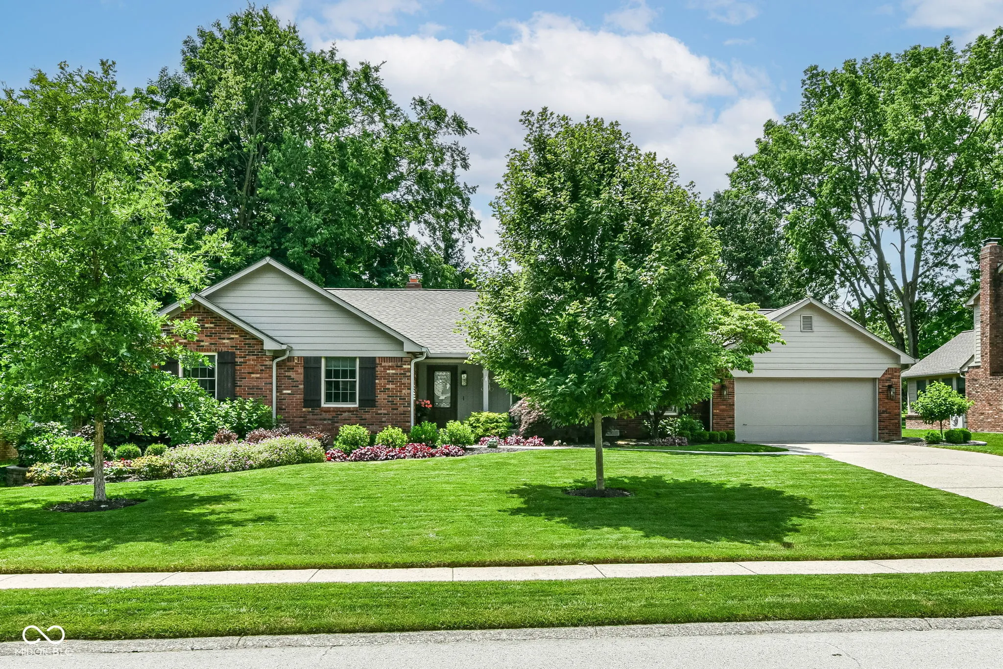 Carmel, Indiana 46033, United States, 4 Bedrooms Bedrooms, ,3 BathroomsBathrooms,Residential,Pending,158826