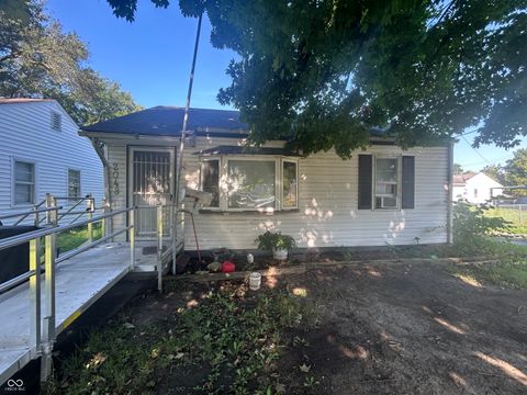 Photo of 2048 N Euclid Avenue, Indianapolis, IN 46218 (MLS # 22064928)