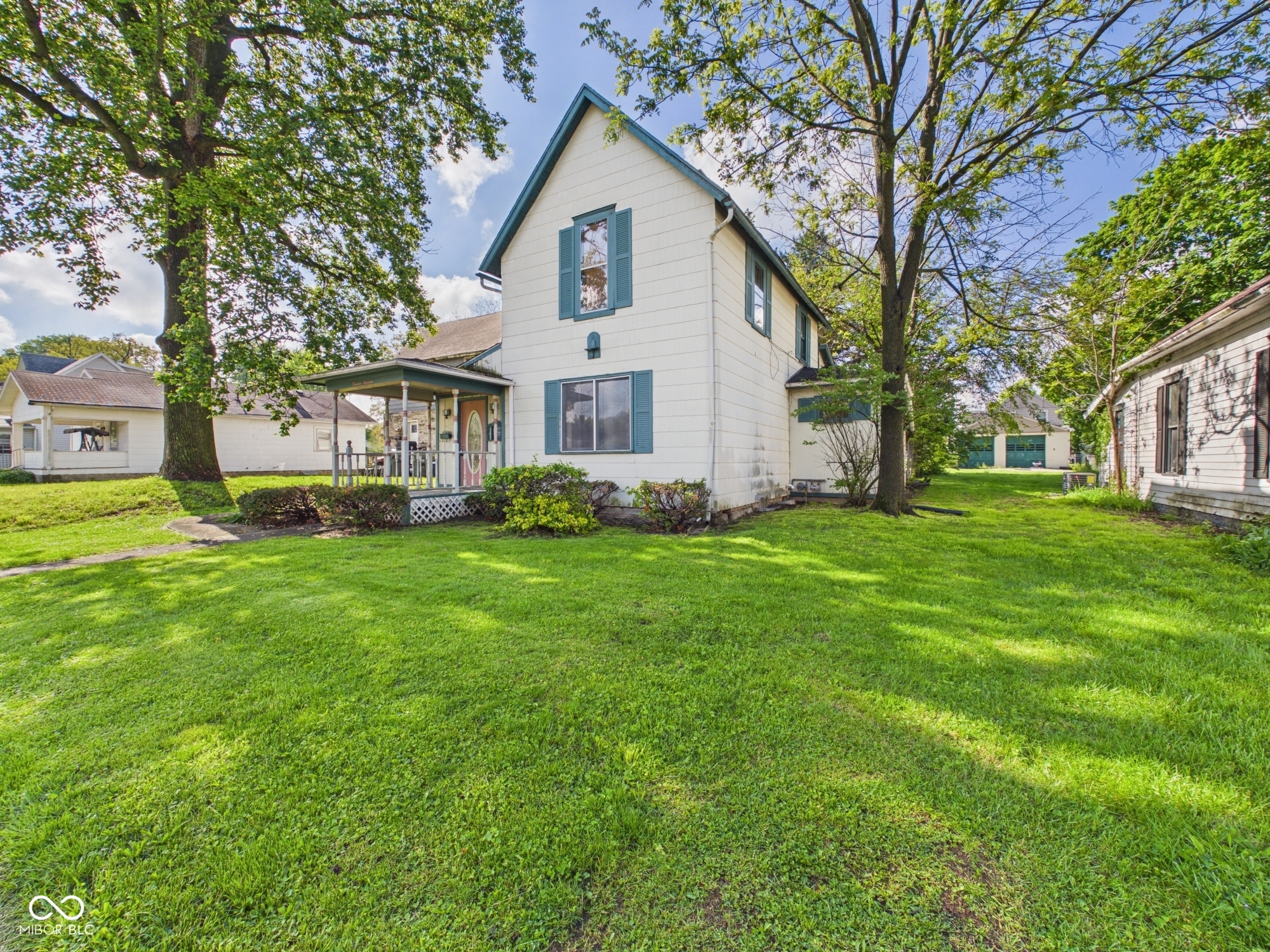 1419 W 5th Street