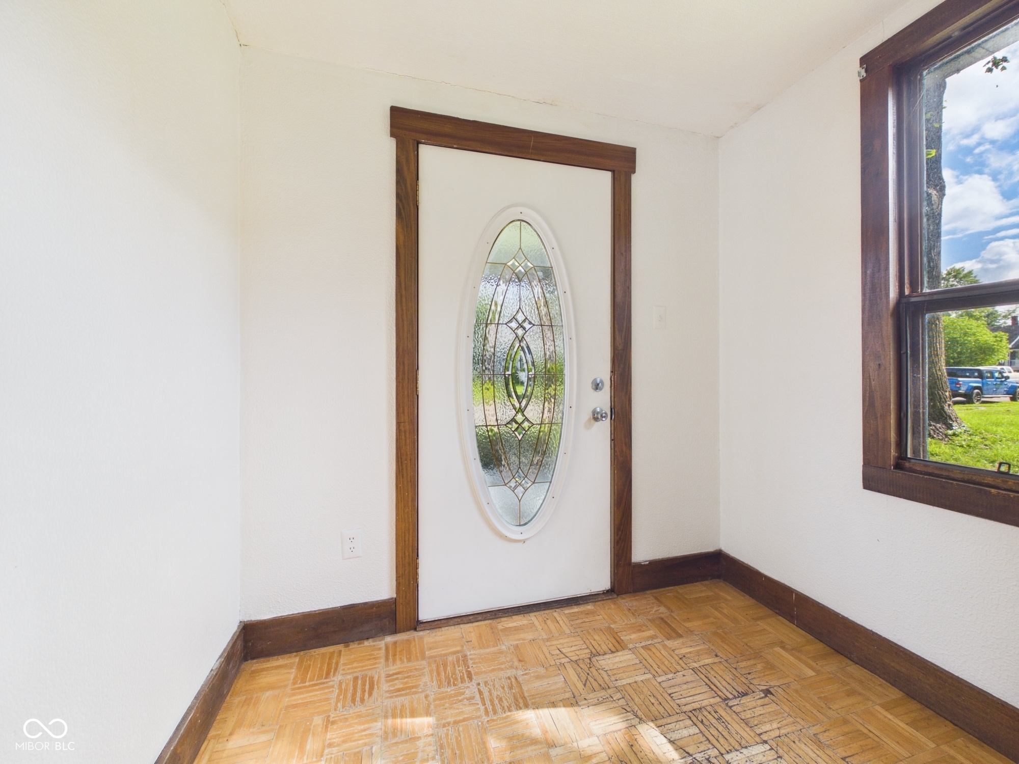 1419 W 5th Street