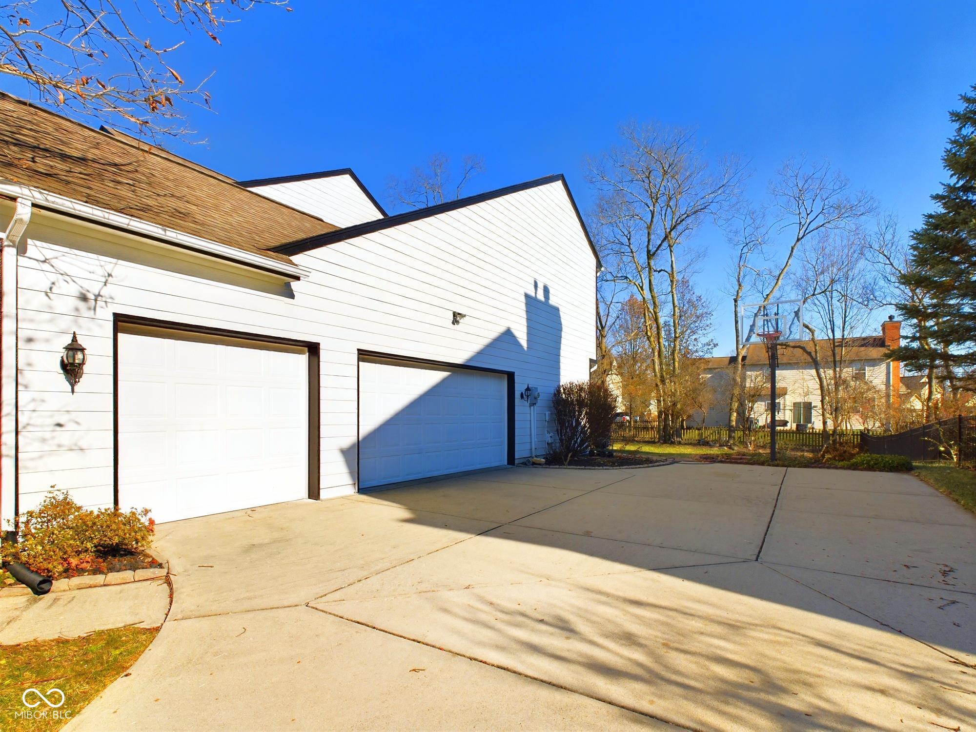 8265 Plumwood Lane