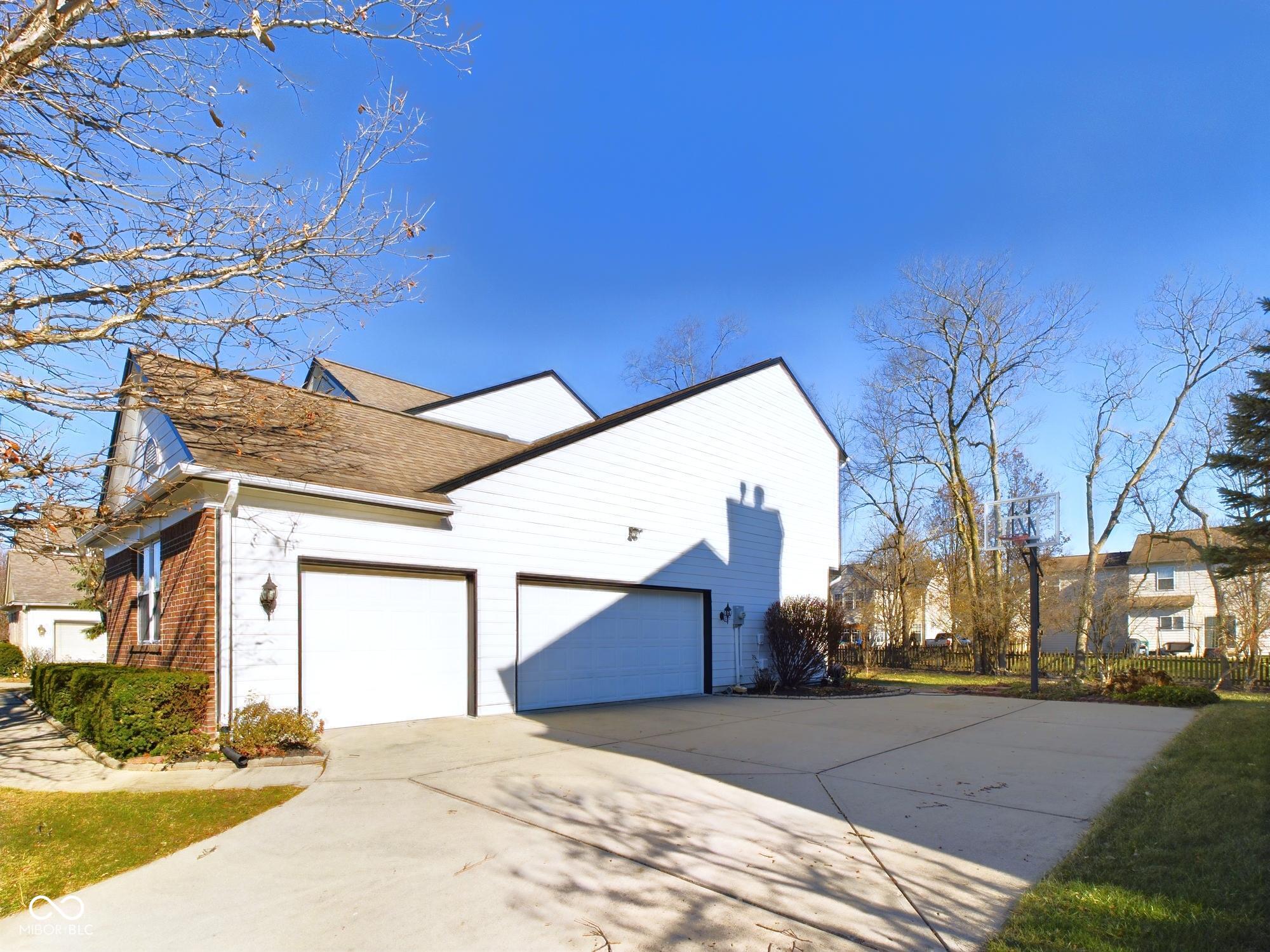 8265 Plumwood Lane