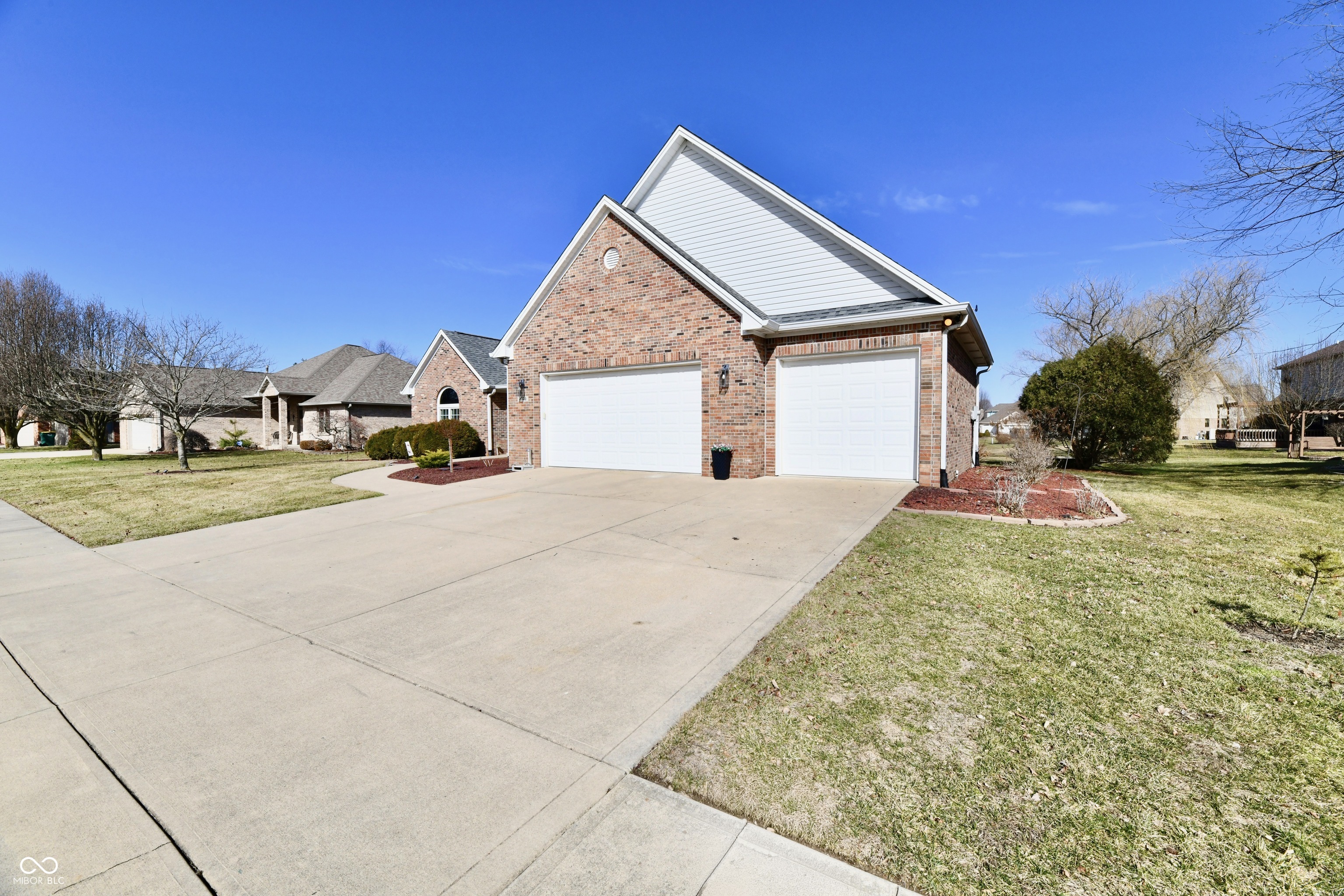 2080 Fairway Lakes Drive