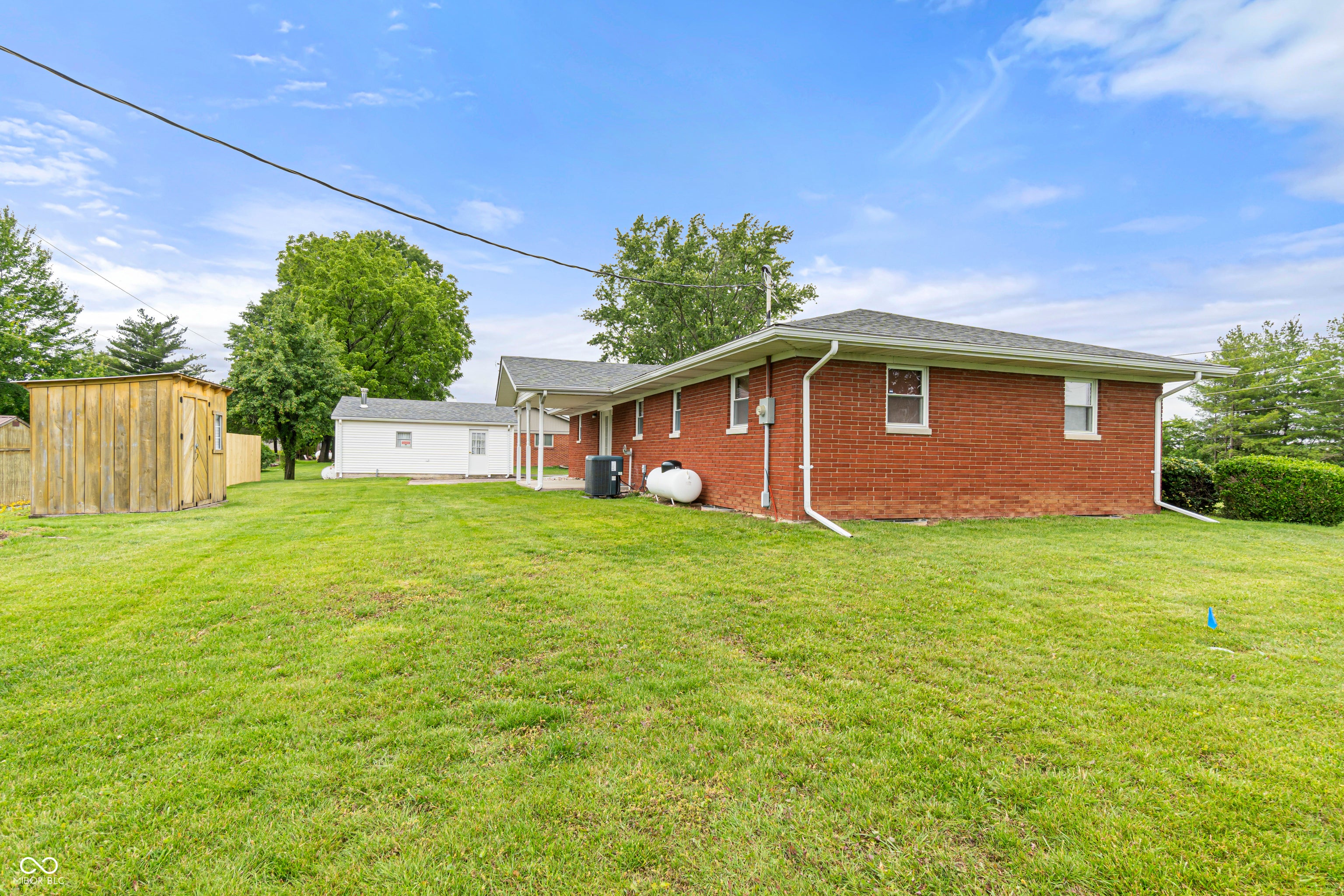 3695 N State Highway 7