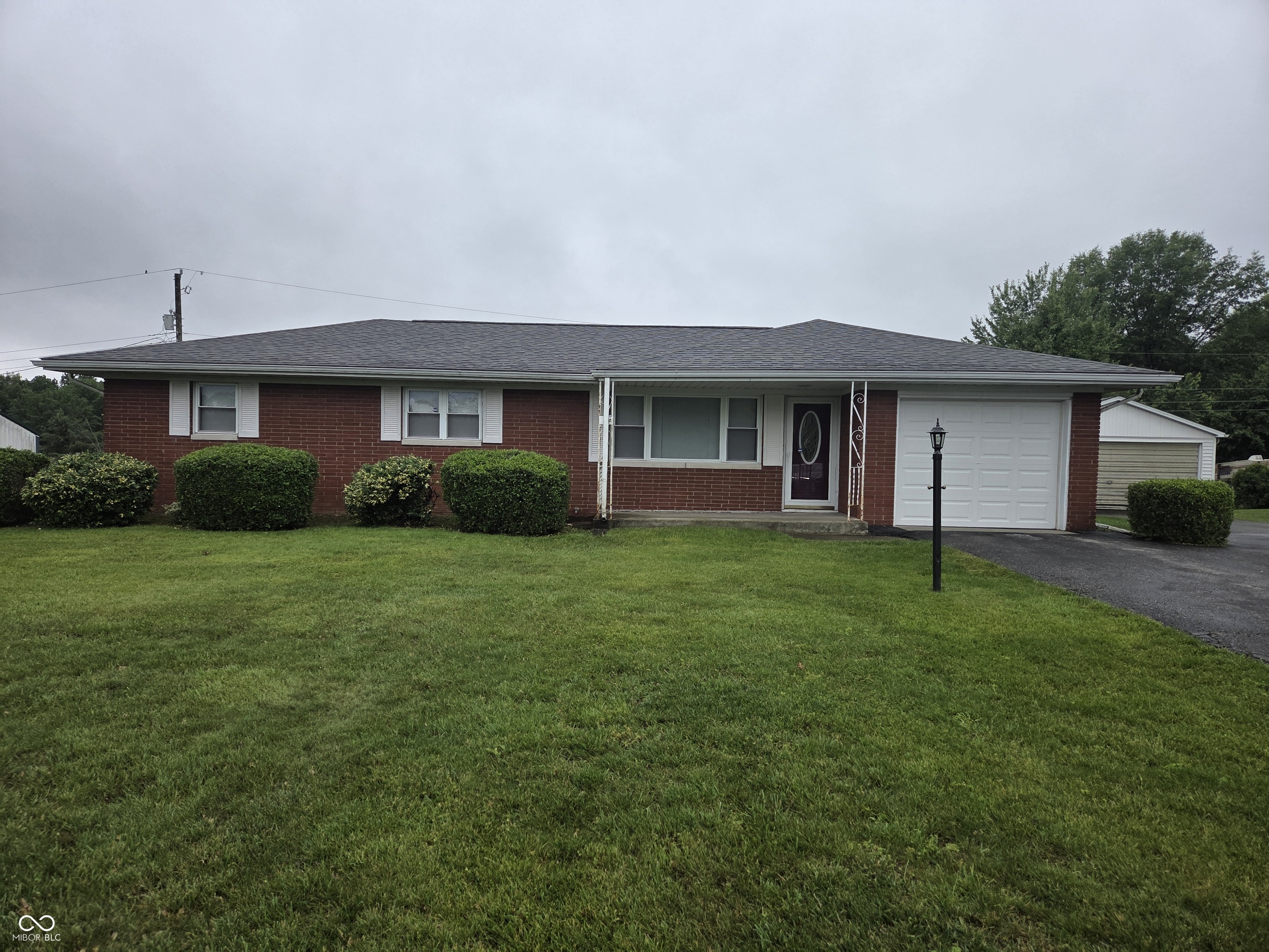 3695 N State Highway 7