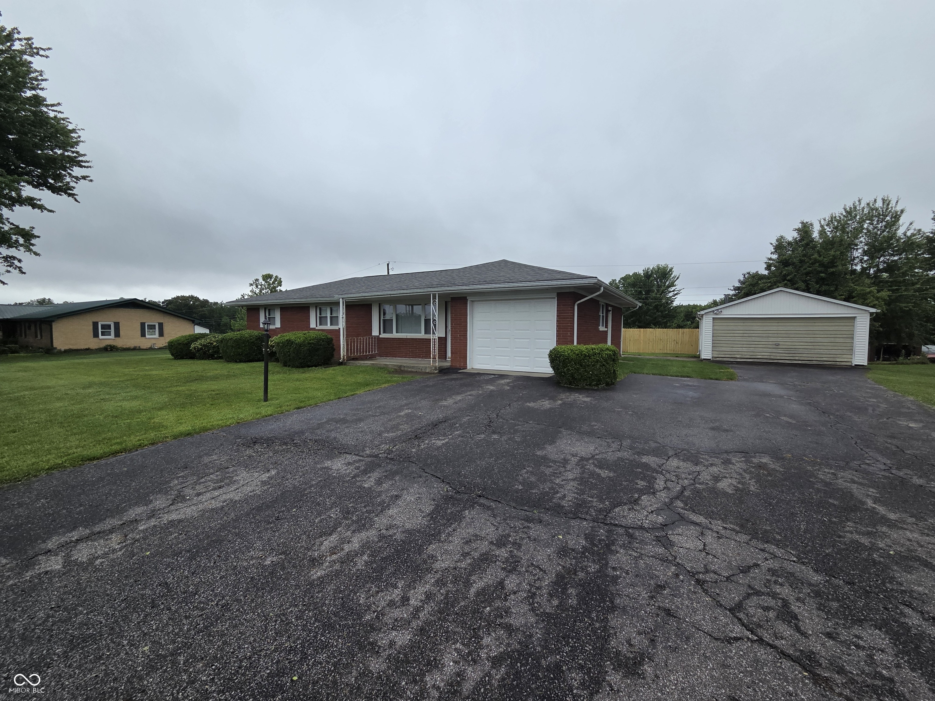 3695 N State Highway 7