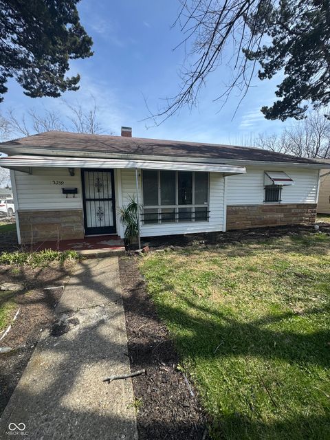 Photo of 2759 Ralston Avenue, Indianapolis, IN 46218 (MLS # 22091644)