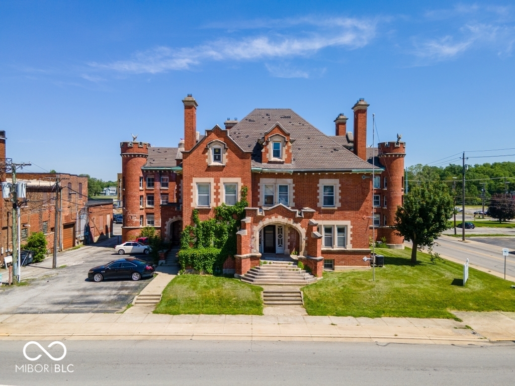 215 E 3rd Street