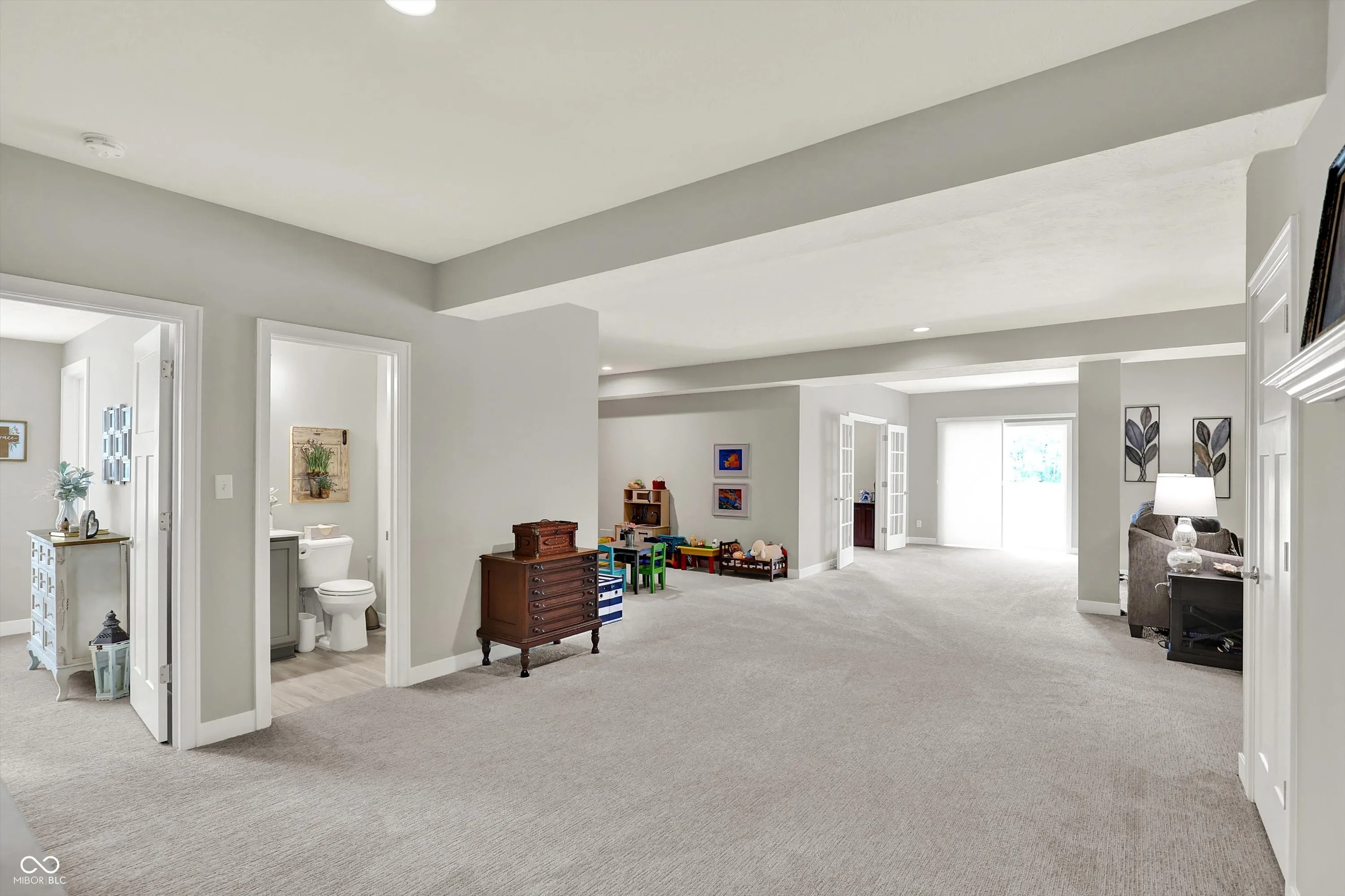 Fishers, Indiana 46037, United States, 4 Bedrooms Bedrooms, ,4 BathroomsBathrooms,Residential,Pending,220394