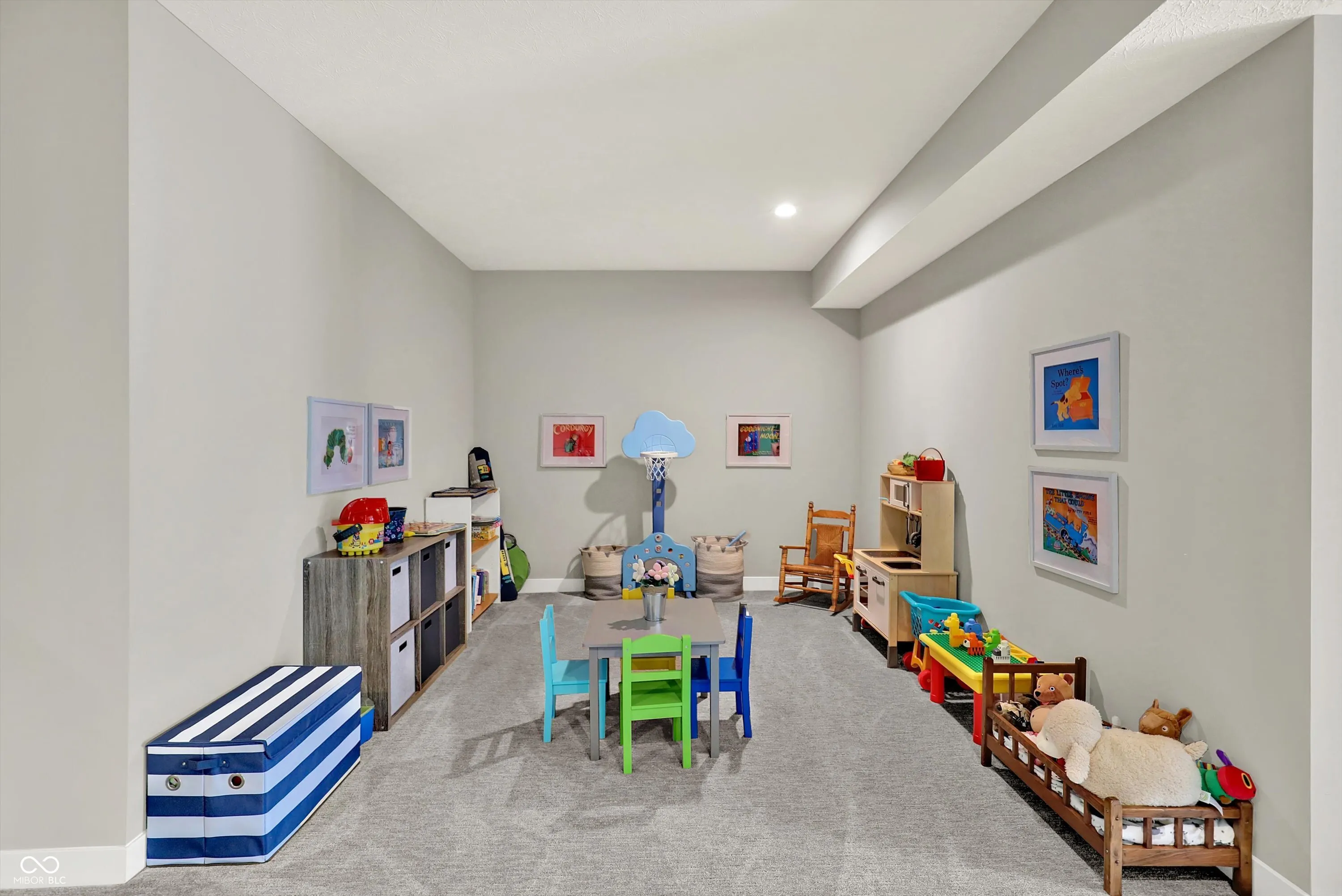 Fishers, Indiana 46037, United States, 4 Bedrooms Bedrooms, ,4 BathroomsBathrooms,Residential,Pending,220394