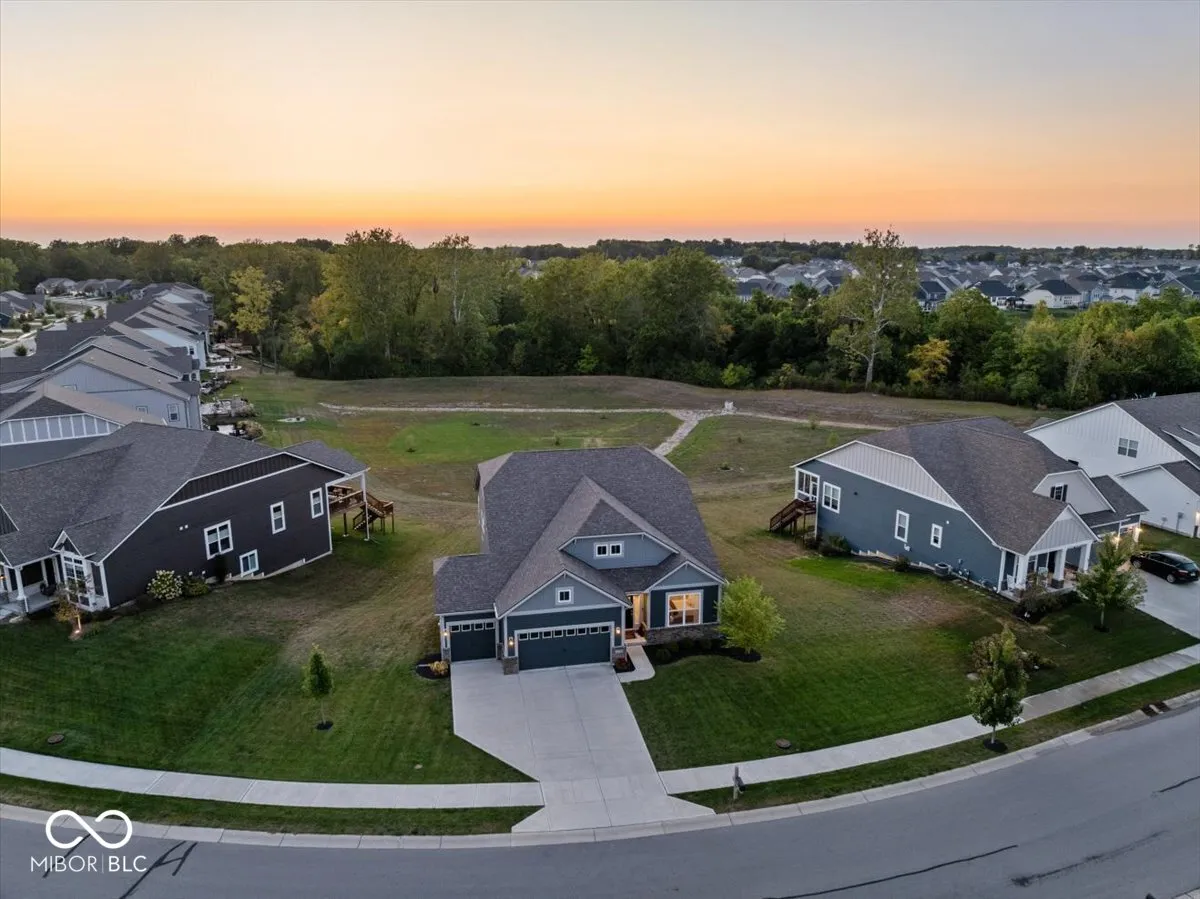 Fishers, Indiana 46037, United States, 4 Bedrooms Bedrooms, ,4 BathroomsBathrooms,Residential,Pending,220394