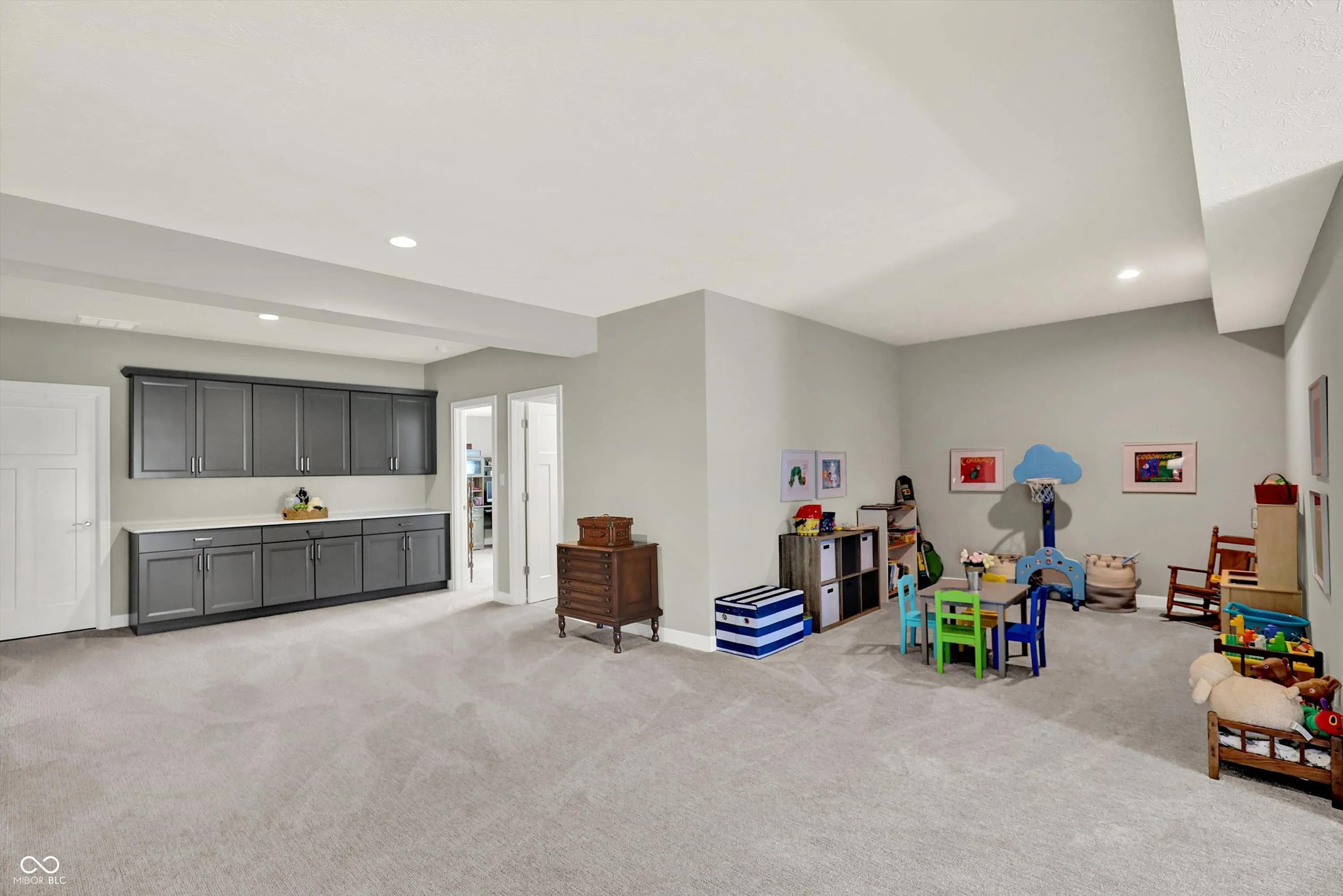 Fishers, Indiana 46037, United States, 4 Bedrooms Bedrooms, ,4 BathroomsBathrooms,Residential,Pending,220394