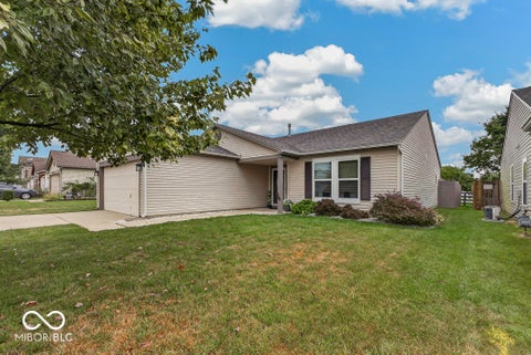 Photo of 3335 Summer Breeze Lane, Indianapolis, IN 46239 (MLS # 22110978)