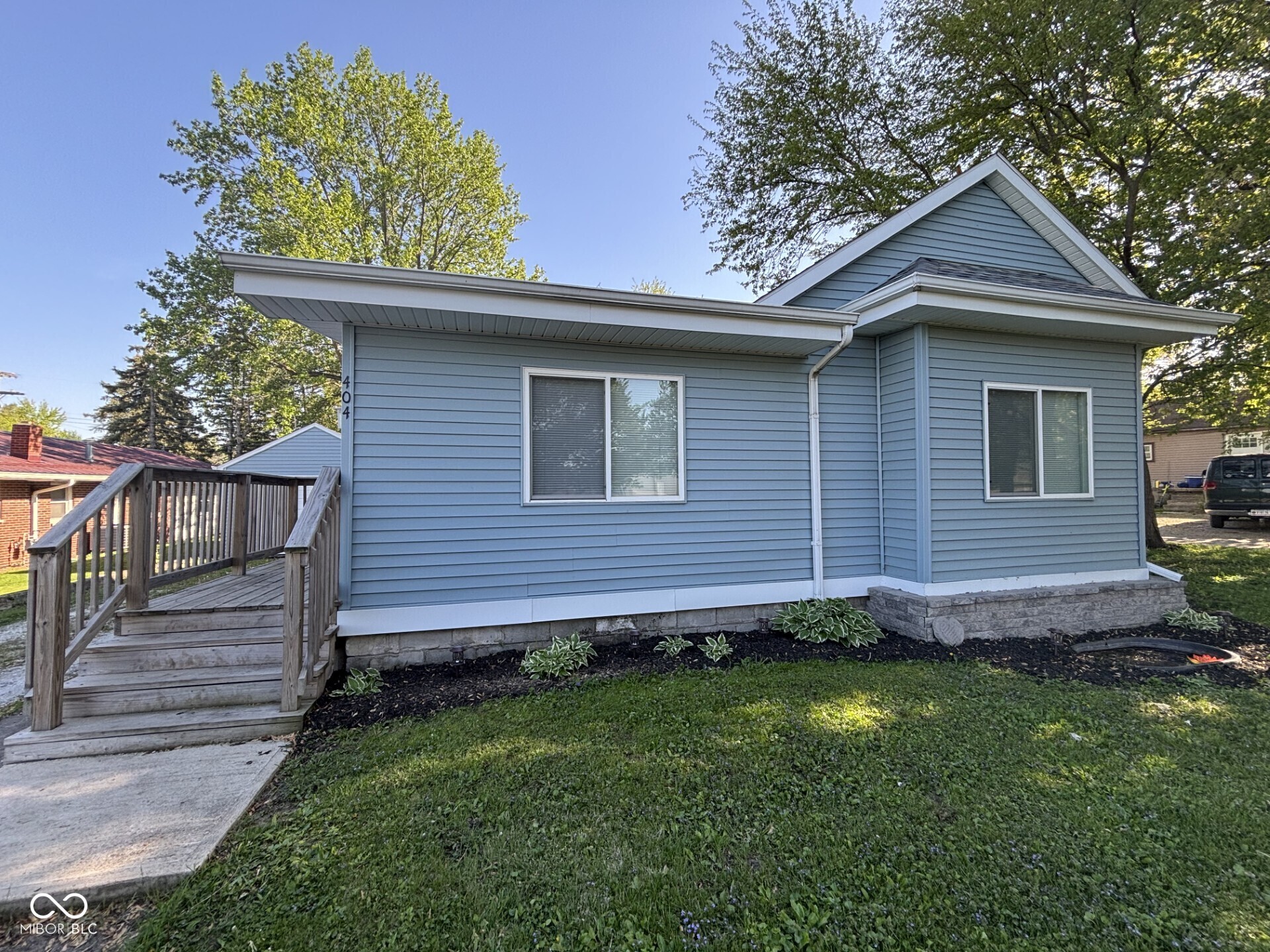Listing image 1
