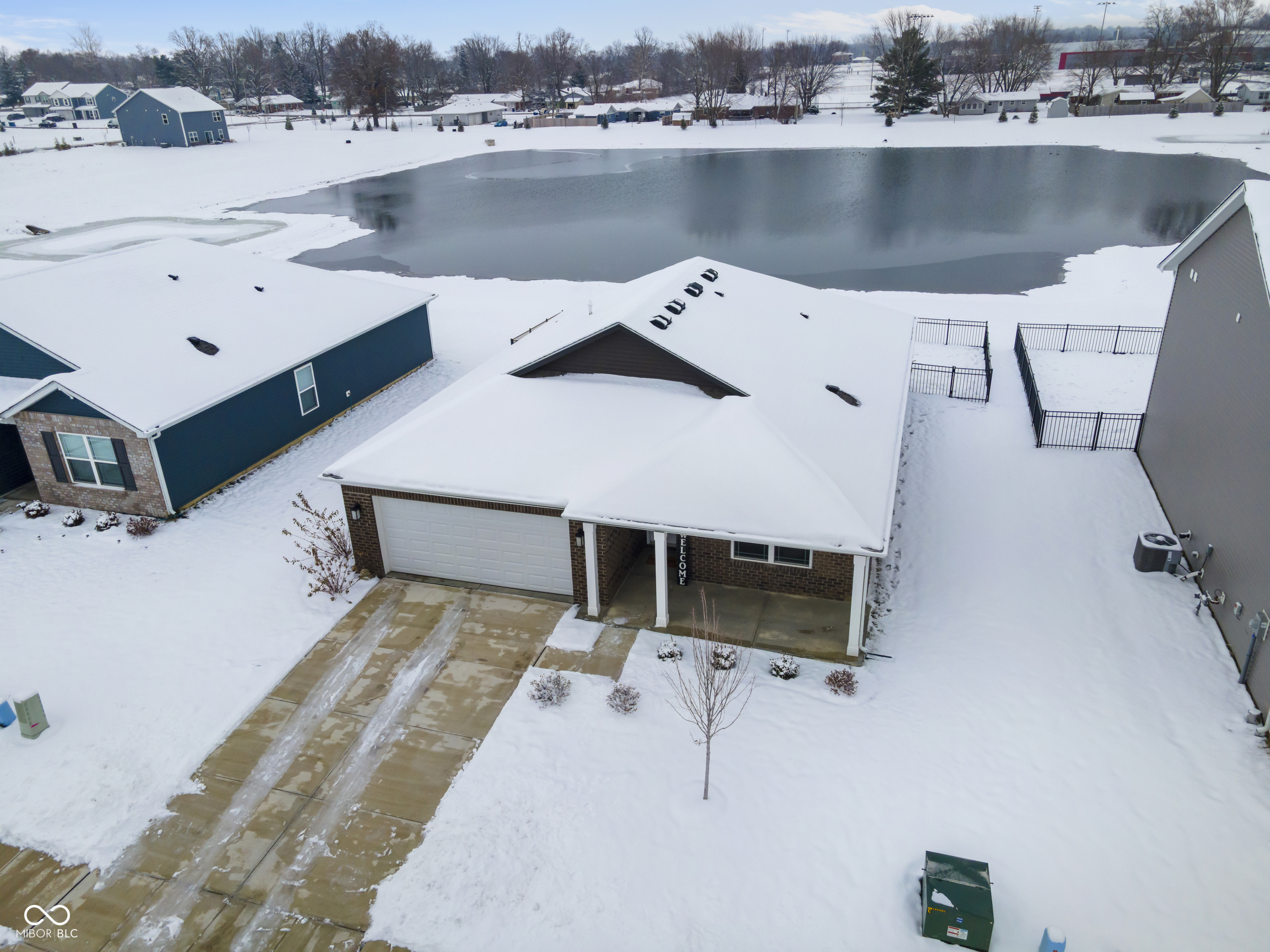 24453 Kercheval Street