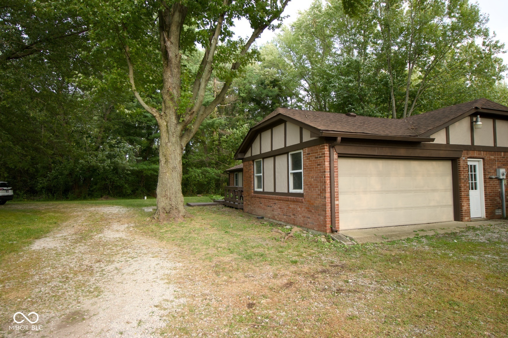 9885 E County Road 1000 N