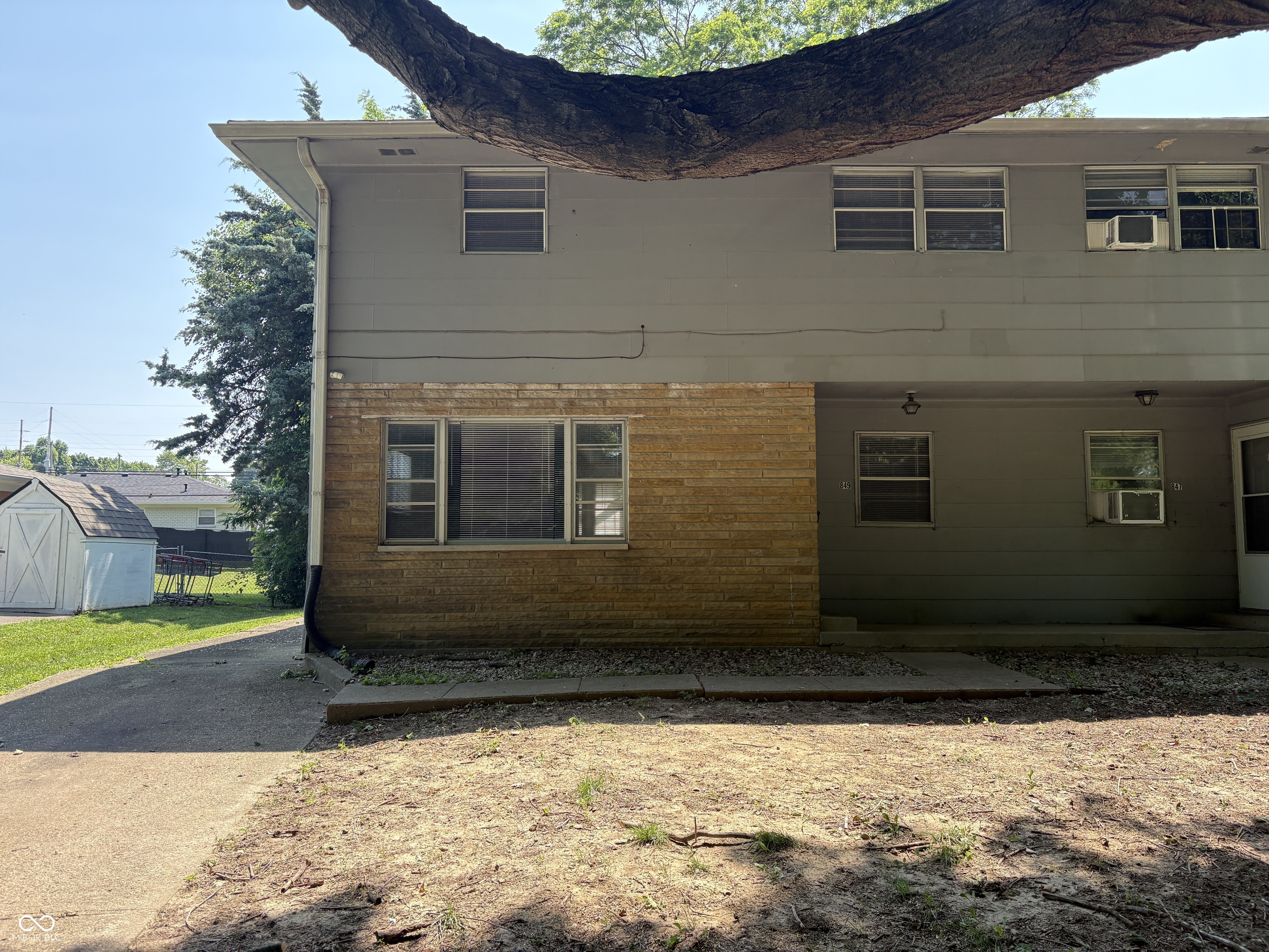 839 Riverside Drive