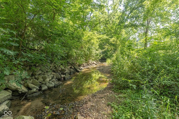 647 N 100 W, FRANKLIN, IN 46131 - Image b6ee9cce16baa6dd933a8d52caf2c5cb/1026673501