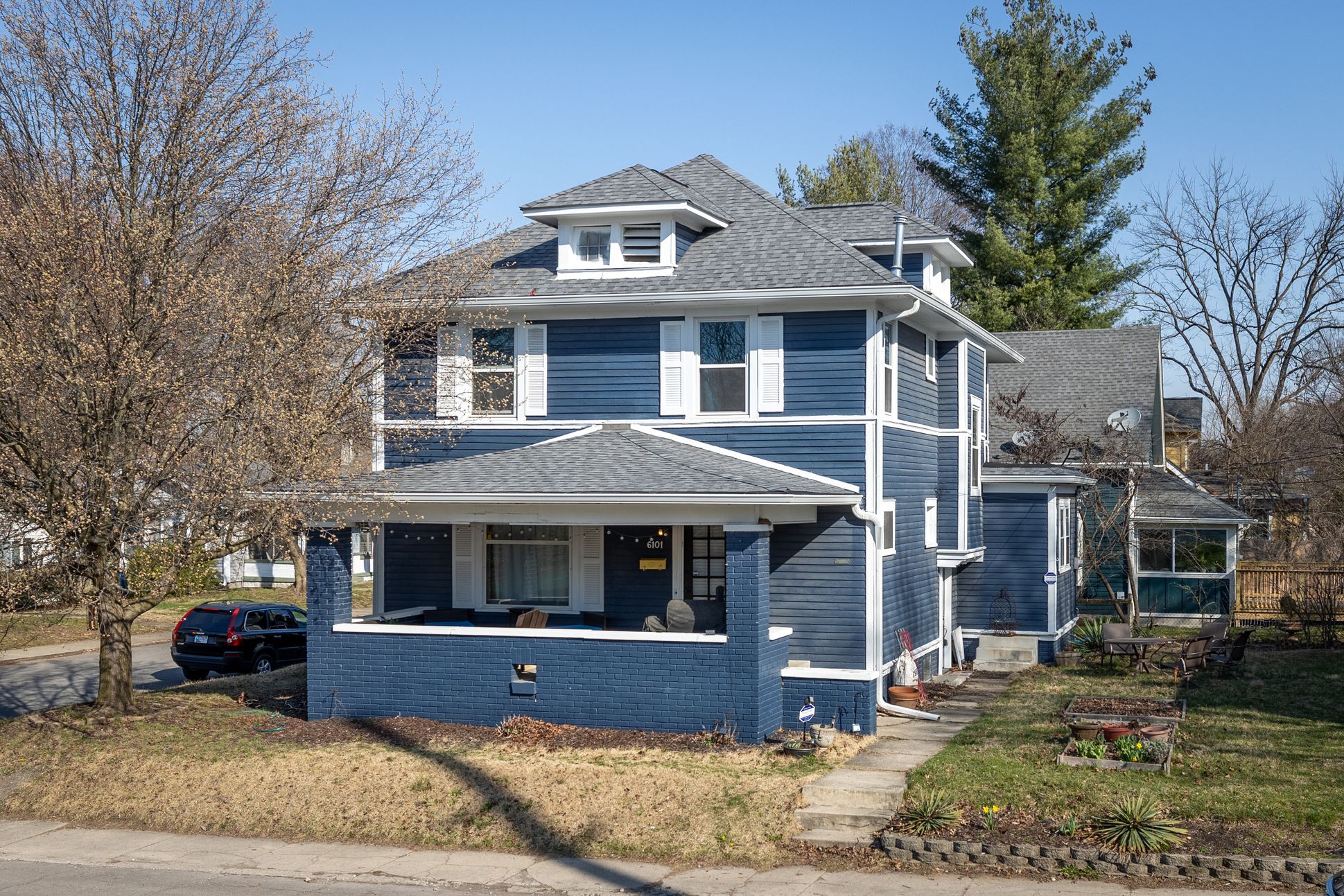 Indianapolis,IN- $350,000