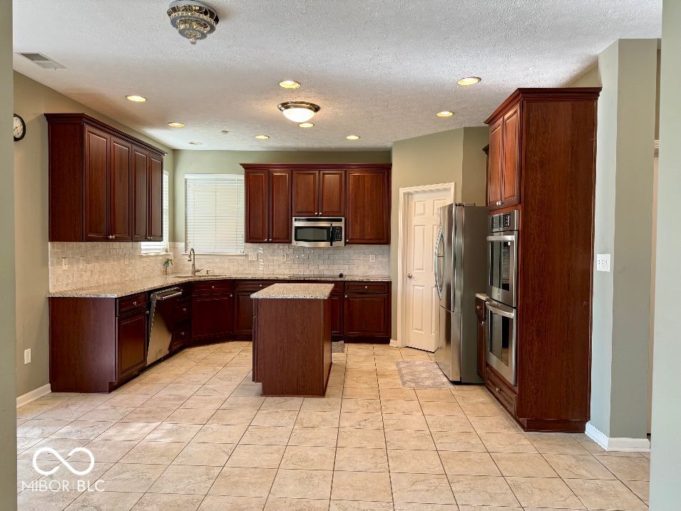 9849 N Anchor Bend