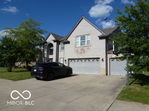 Photo of 9849 N Anchor Bend, McCordsville, IN 46055 (MLS # 22108484)