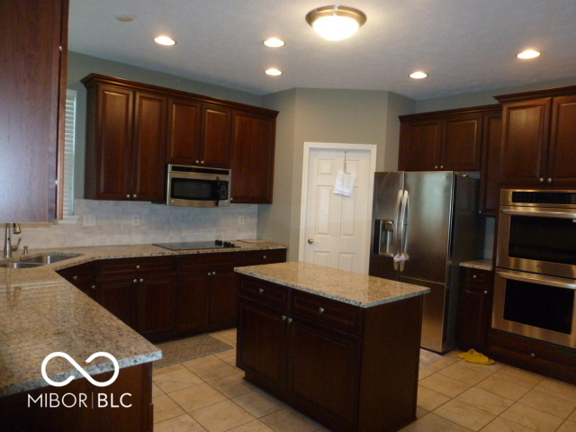 9849 N Anchor Bend