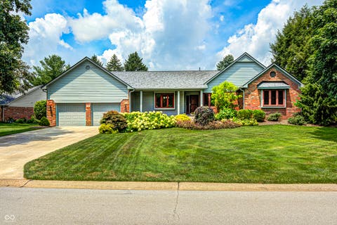 Photo of 298 Lake Drive, Greenwood, IN 46142 (MLS # 22098316)