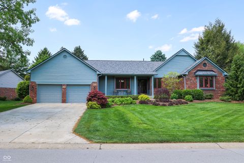 Photo of 298 Lake Drive, Greenwood, IN 46142 (MLS # 22098316)