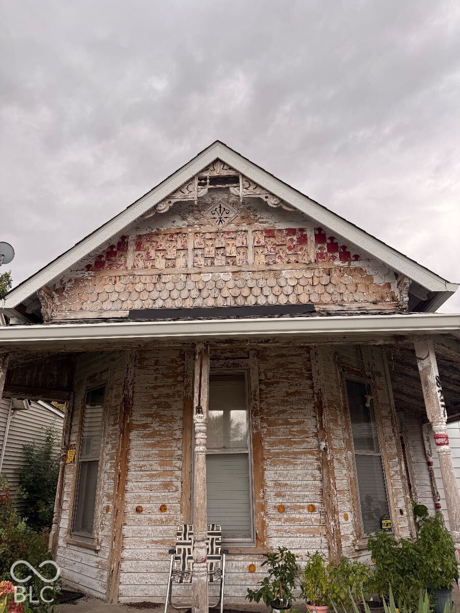827 Meridian Street