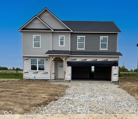 Photo of 915 Sugarland Way, Greenwood, IN 46143 (MLS # 22095580)