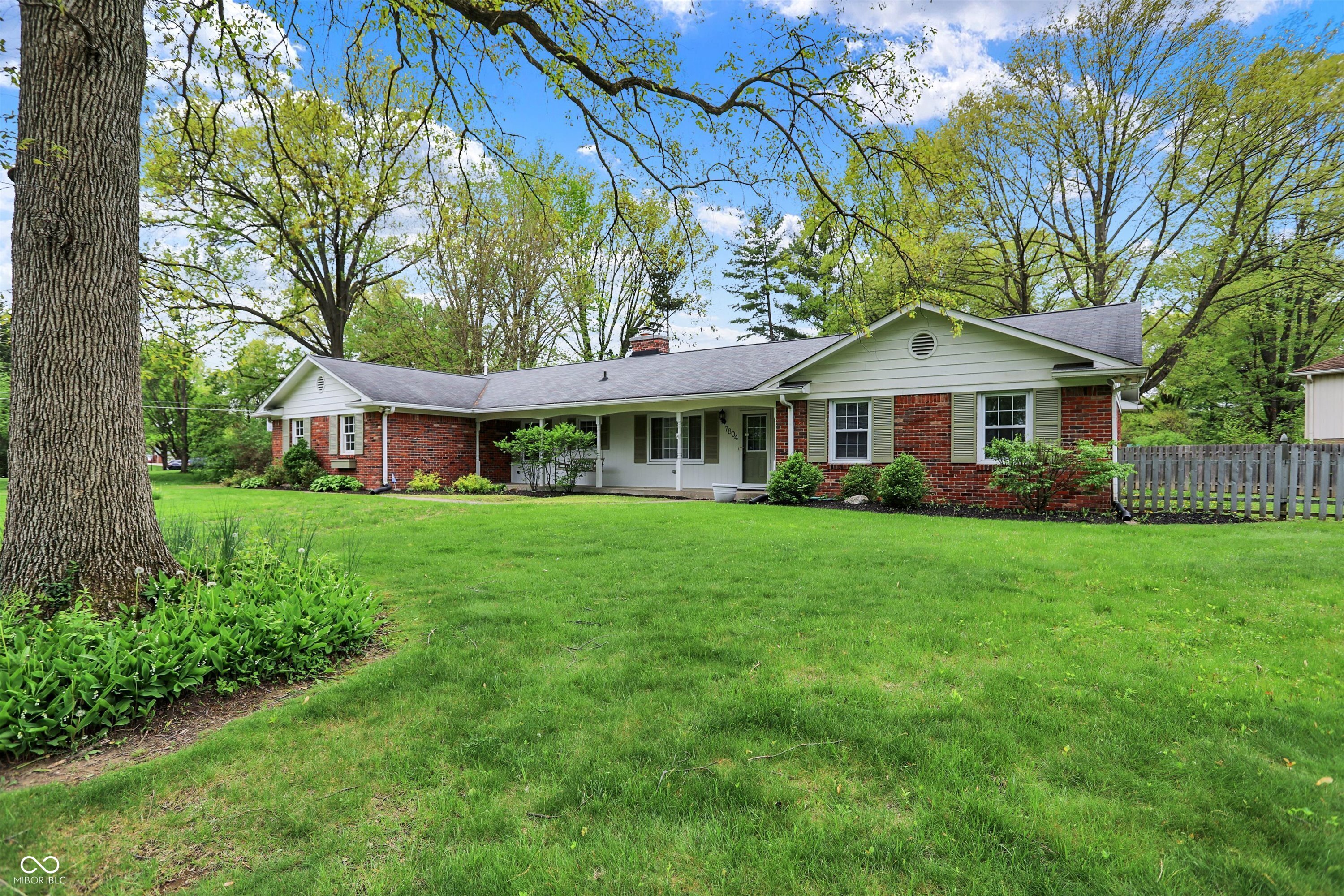 7804 Wawasee Drive
