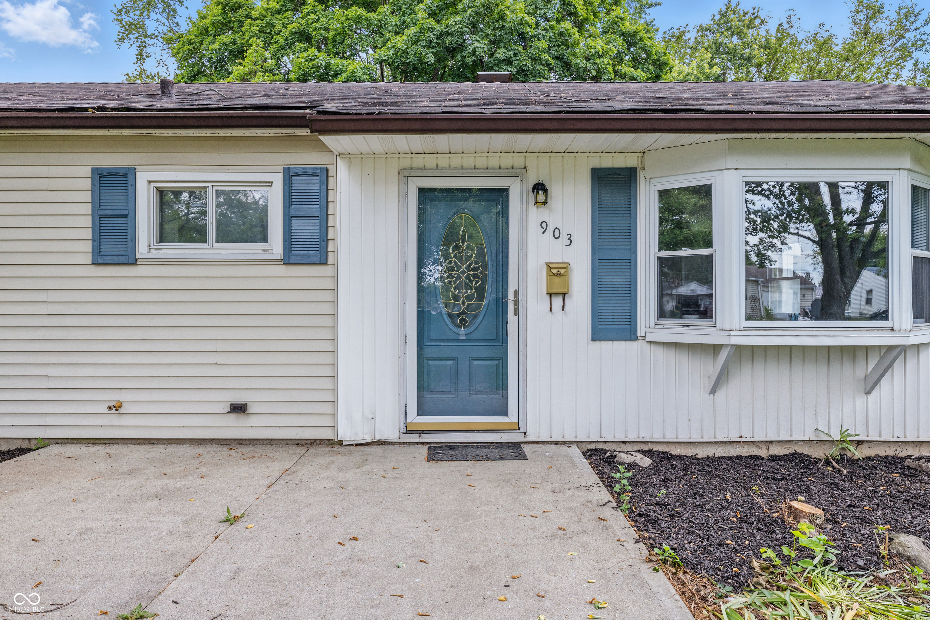 903 Sunset Drive