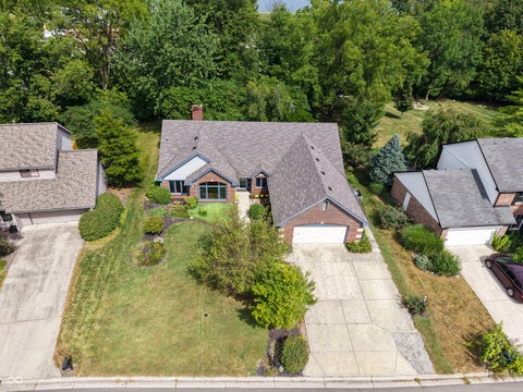 Photo of 620 Heatherwood Court, Noblesville, IN 46062 (MLS # 22125523)