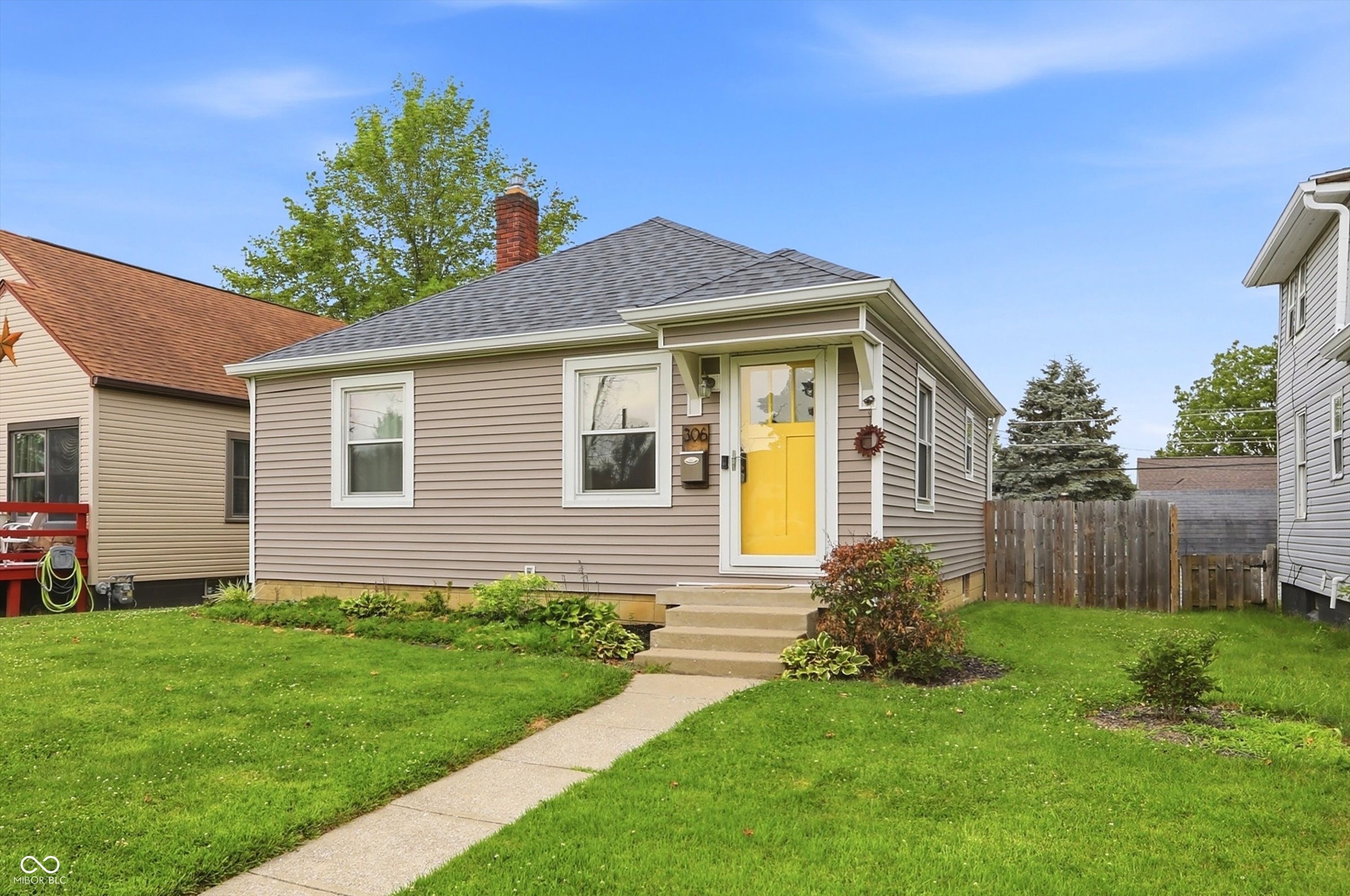306 N 16th Avenue