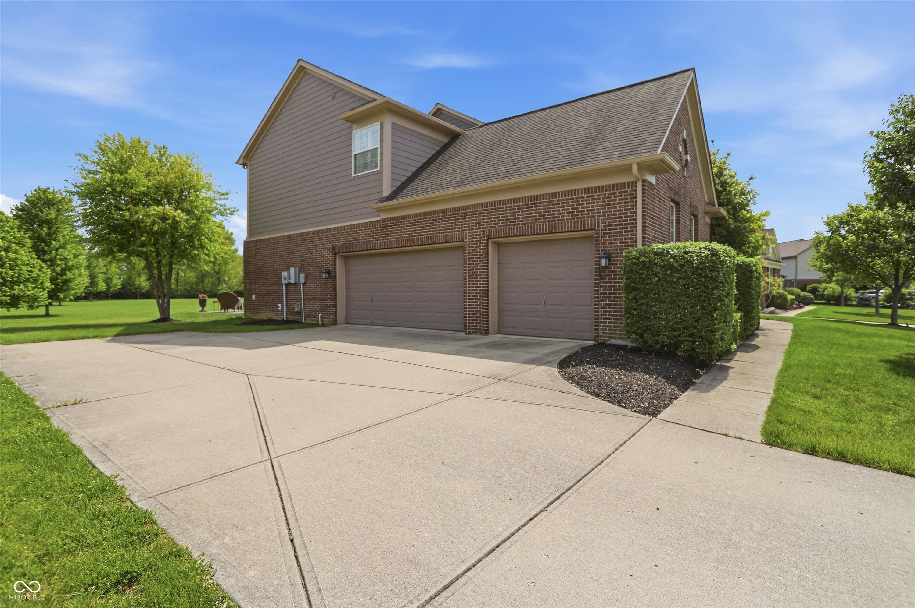 9449 Shadow Rock Circle