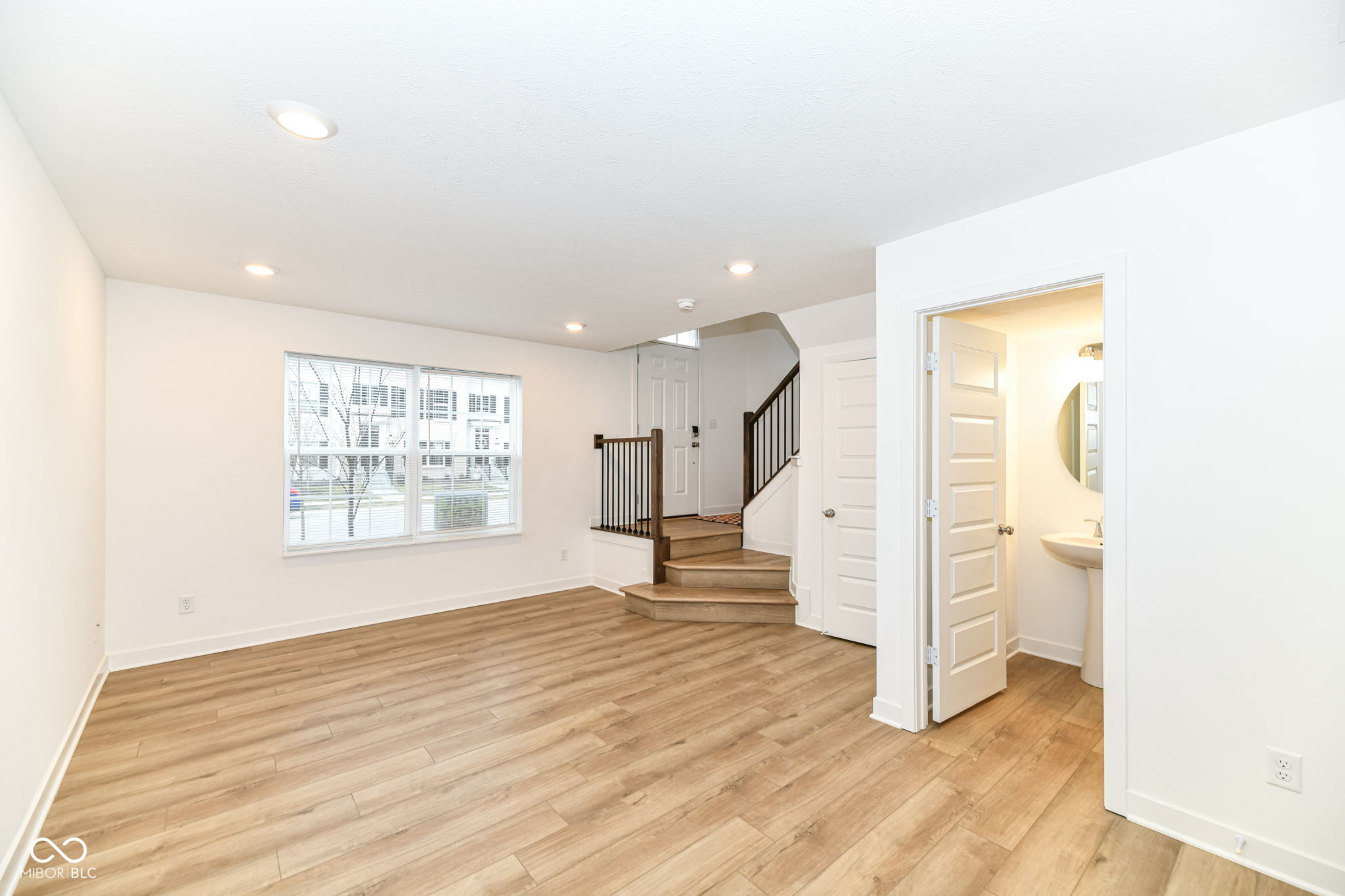 6959 Equality Boulevard