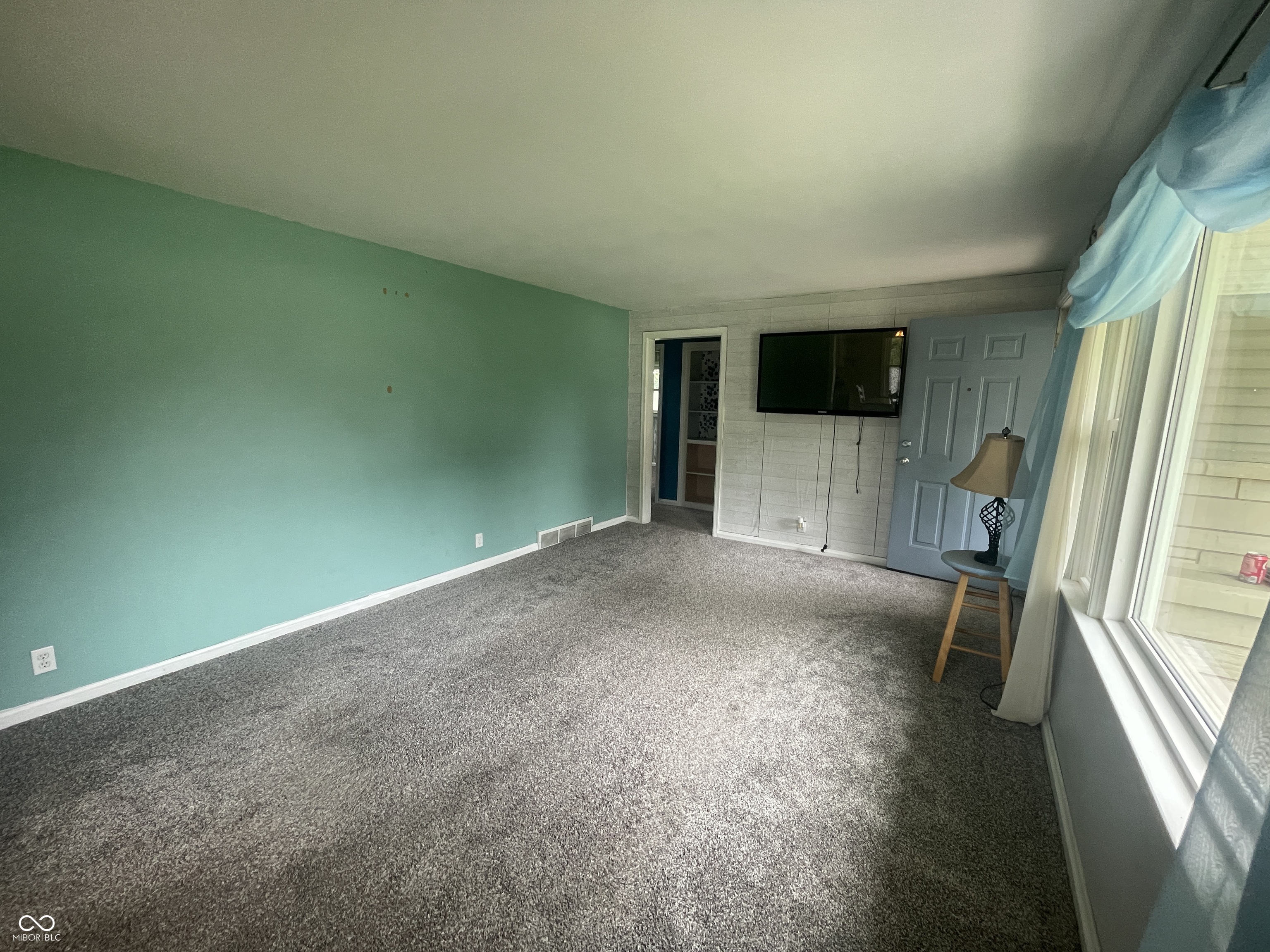 4363 Roosevelt Drive