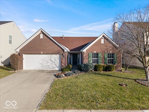 Photo of 6513 Abby Lane, Zionsville, IN 46077 (MLS # 22079622)