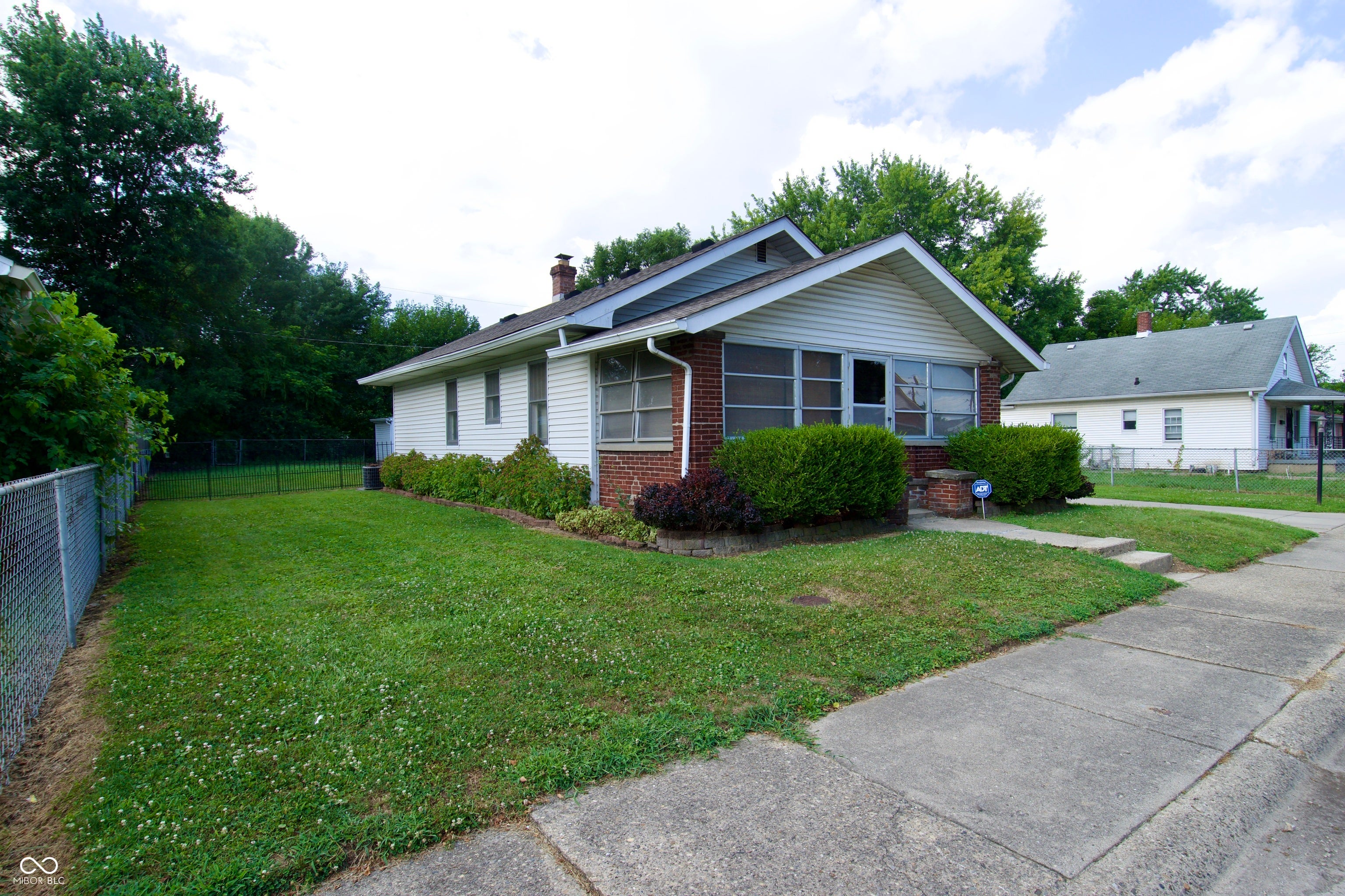 1127 Bacon Street