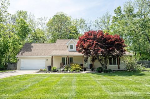 Photo of 9861 Oakleaf Way, McCordsville, IN 46055 (MLS # 22101497)
