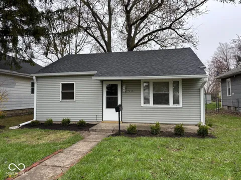 2210 S Mulberry Street, Muncie, IN 47302 - MLS#: 22033117