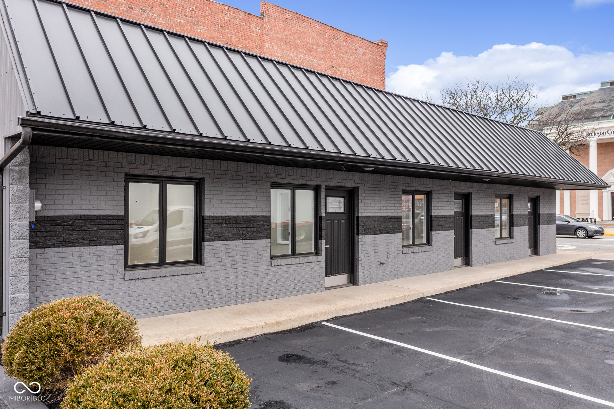 124 S Chestnut Street