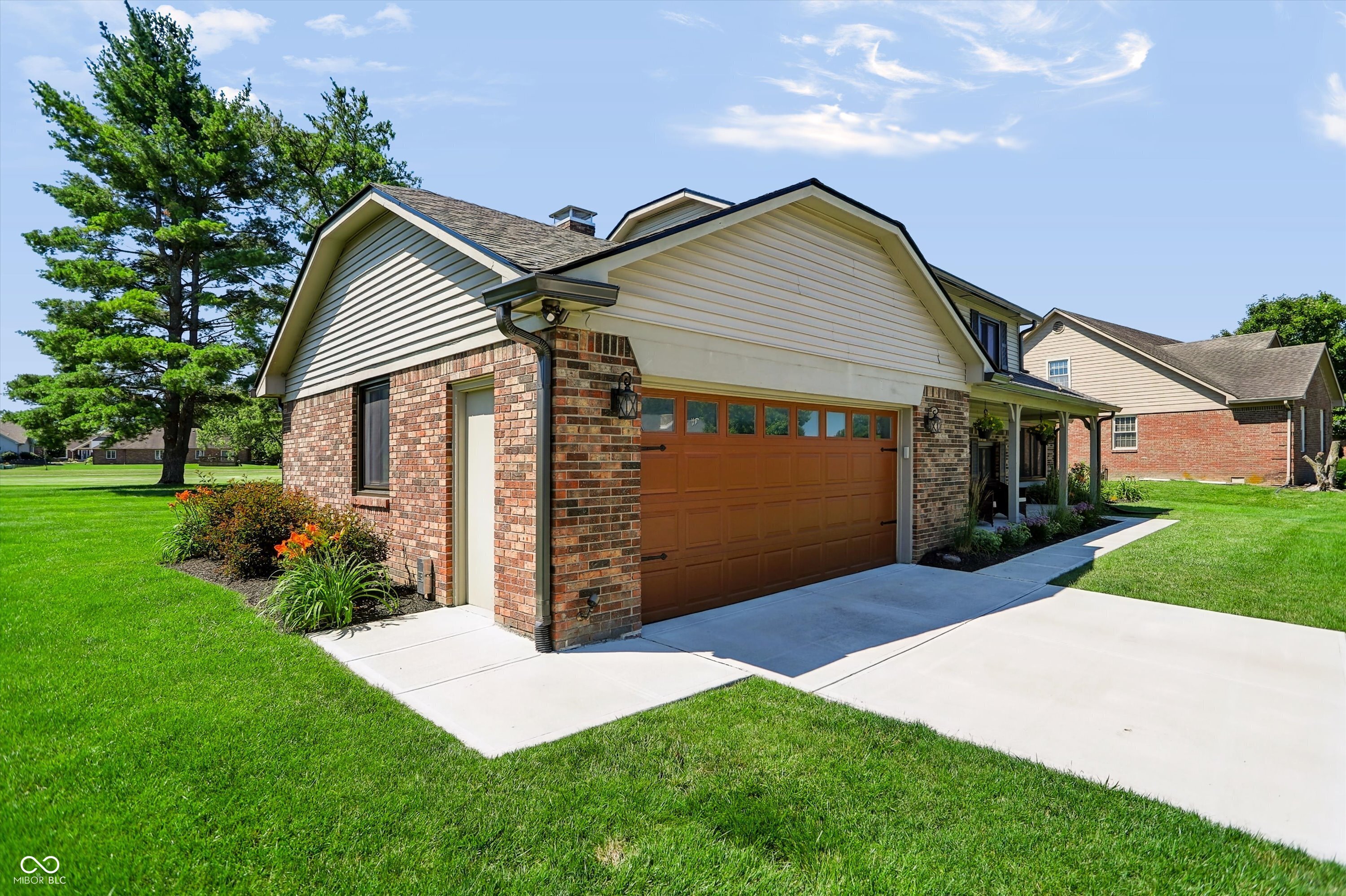 3185 Fairway Court