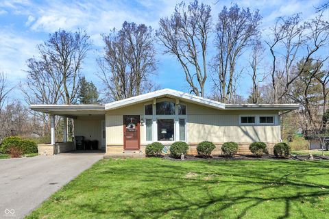 Photo of 5440 N Park Drive, Indianapolis, IN 46220 (MLS # 22091213)