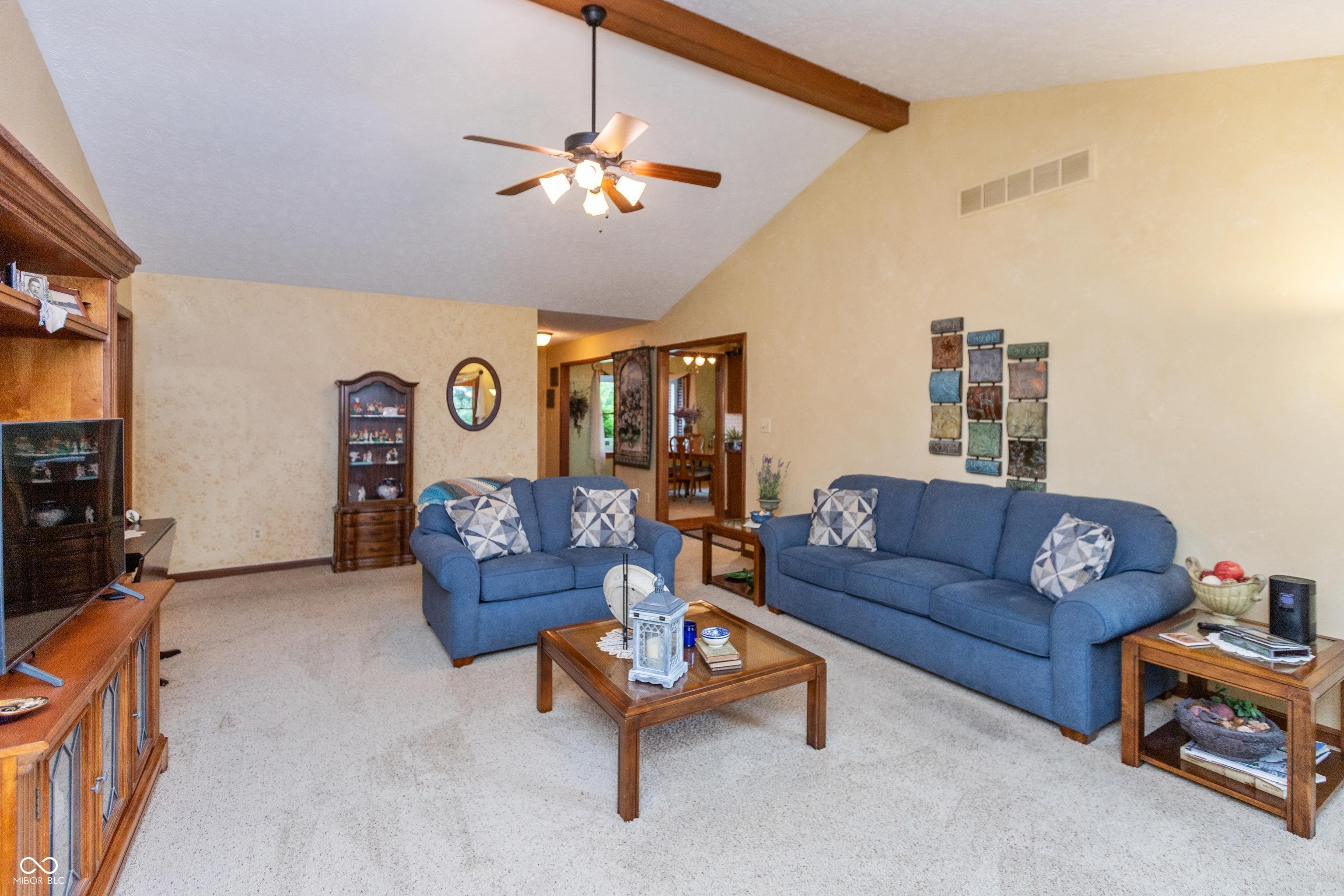 1607 Michelle Manor