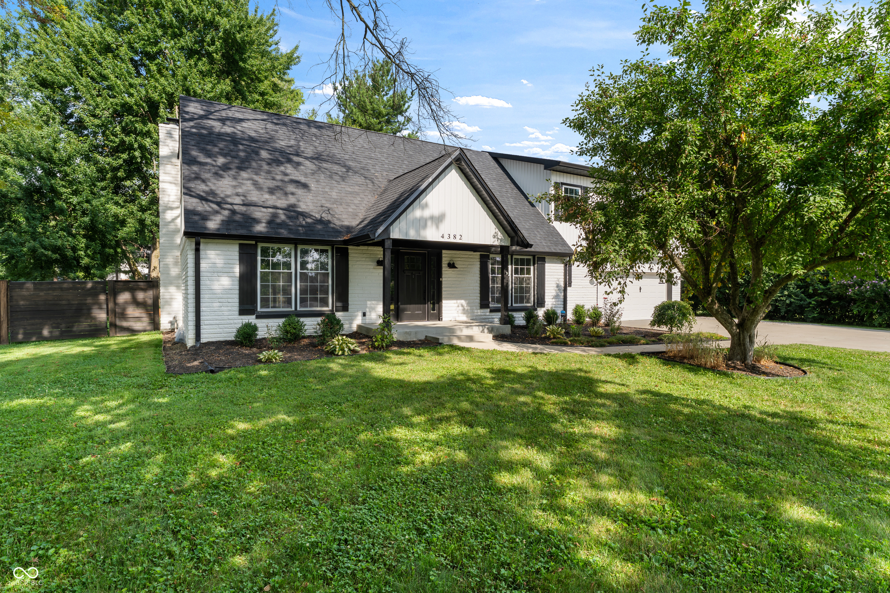4382 River Road