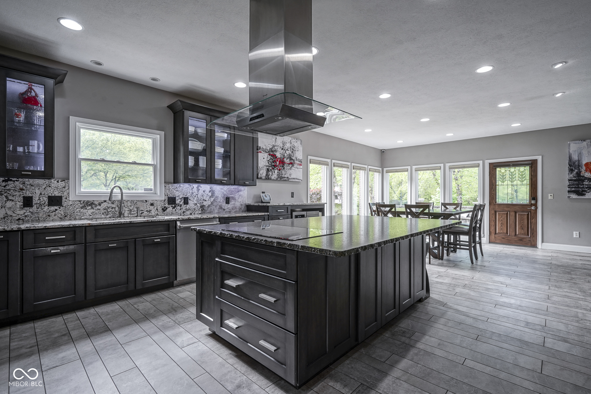 5925 Silas Moffitt Way