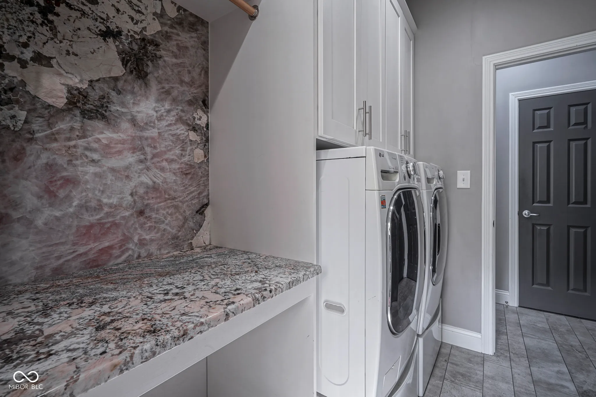 Carmel, Indiana 46033, United States, 4 Bedrooms Bedrooms, ,4 BathroomsBathrooms,Residential,Pending,125101