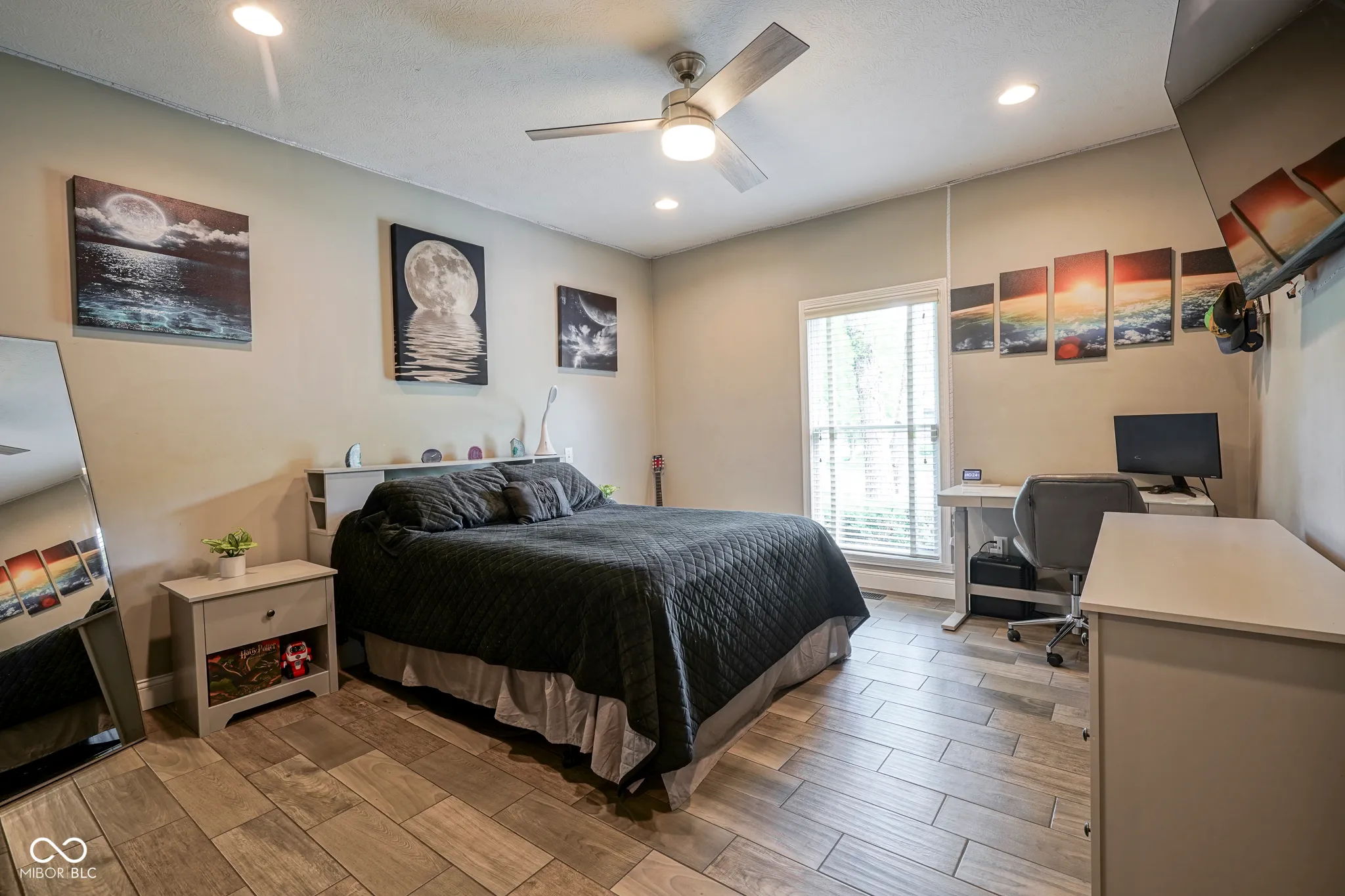 Carmel, Indiana 46033, United States, 4 Bedrooms Bedrooms, ,4 BathroomsBathrooms,Residential,Pending,125101