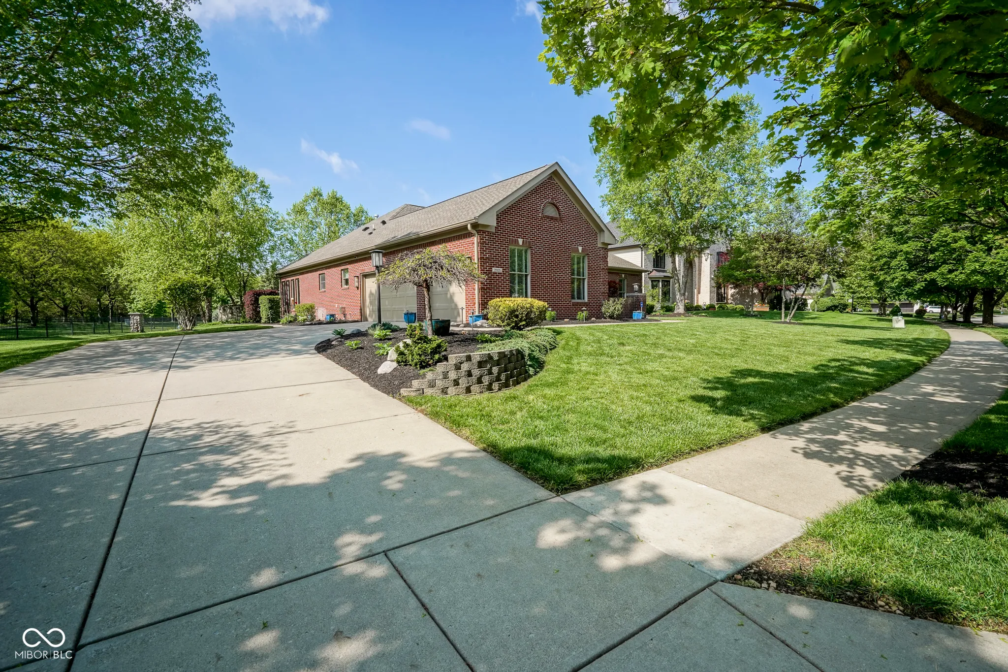 Carmel, Indiana 46033, United States, 4 Bedrooms Bedrooms, ,4 BathroomsBathrooms,Residential,Pending,125101